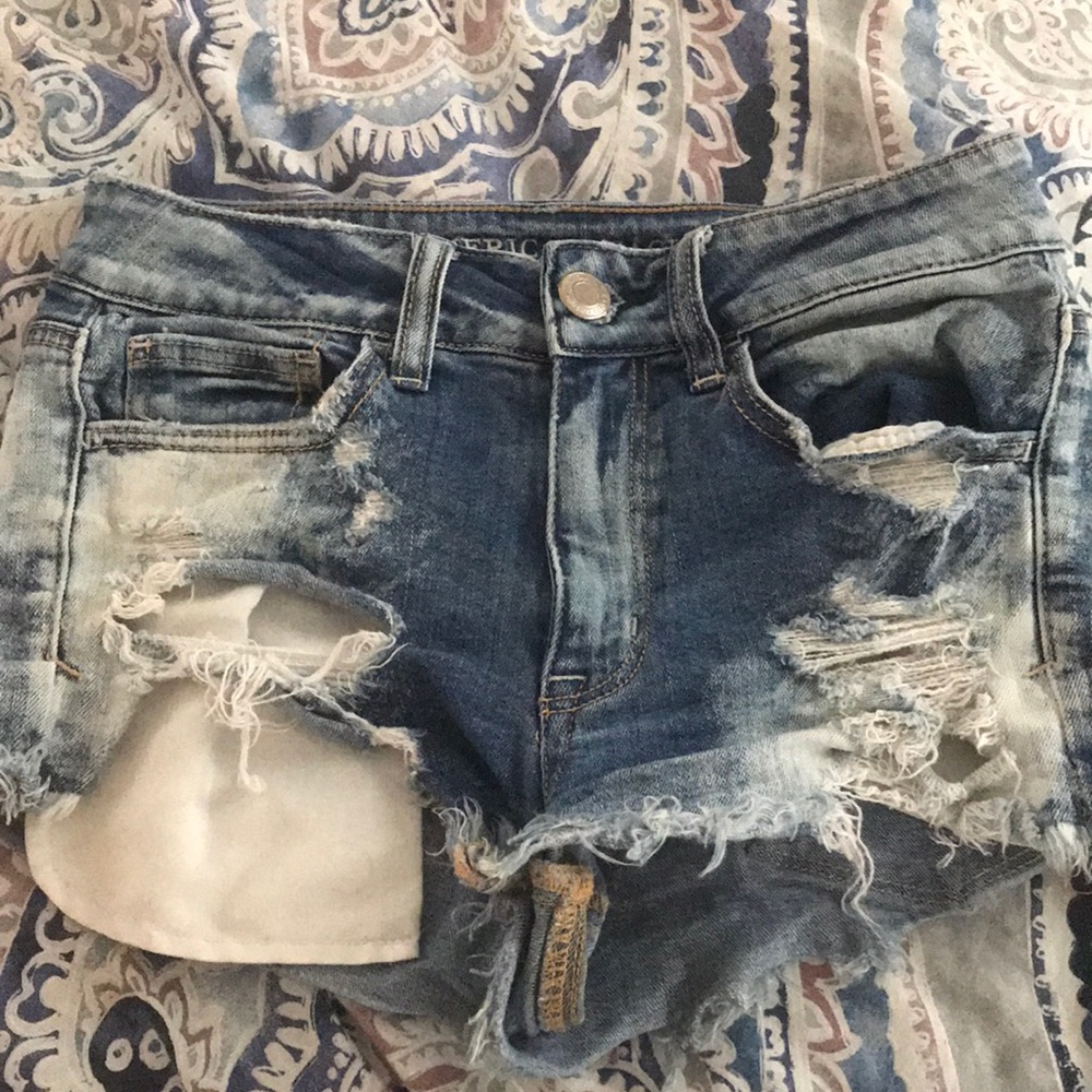 American Eagle distressed cutoff shorts!